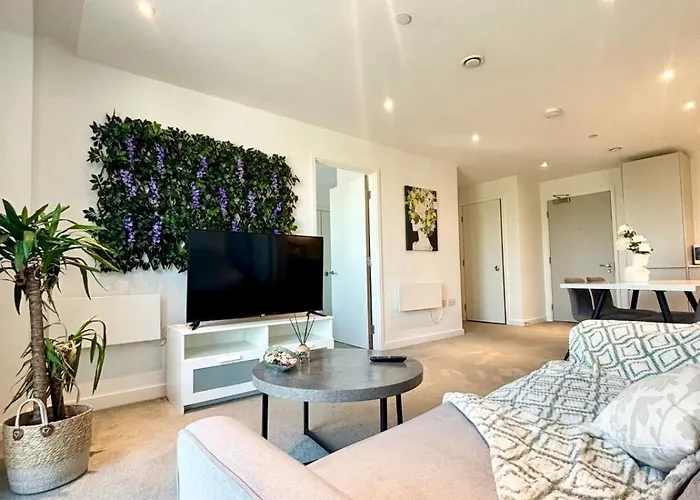 Cityview Luxe Apartment