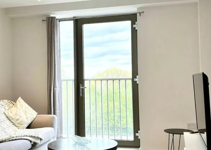Cityview Luxe Apartment